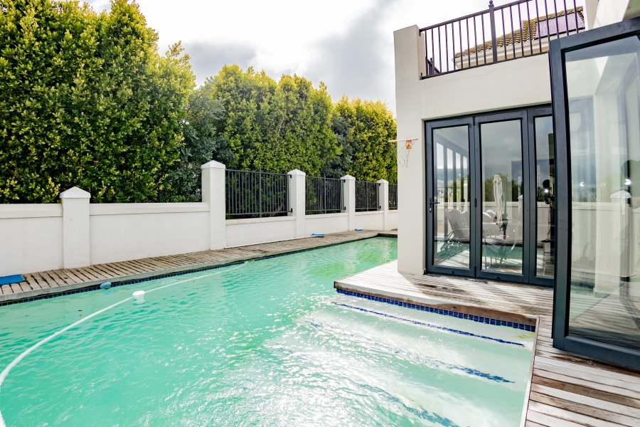 4 Bedroom Property for Sale in Zevenwacht Country Estate Western Cape